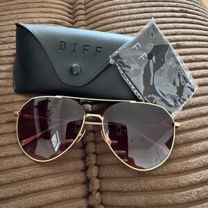 DIFF Dash Gold Aviator Sunglasses